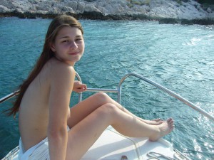 nackt amateur teen auf einem boot im urlaub sexy